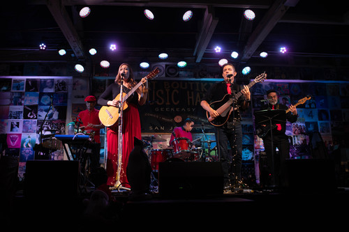 IndiviDúo Holiday Show 2023 at Art Boutiki poster