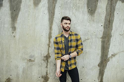 Dylan Scott with special guest Fuedin Hillbillys image